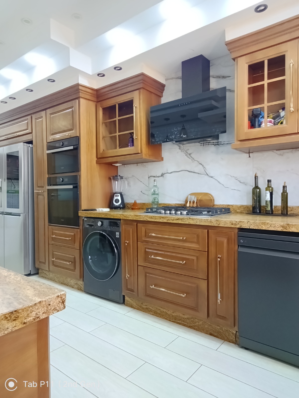 Appartement F4 à Maraval – Immeuble avec ascenseur et parking, emplacement idéal