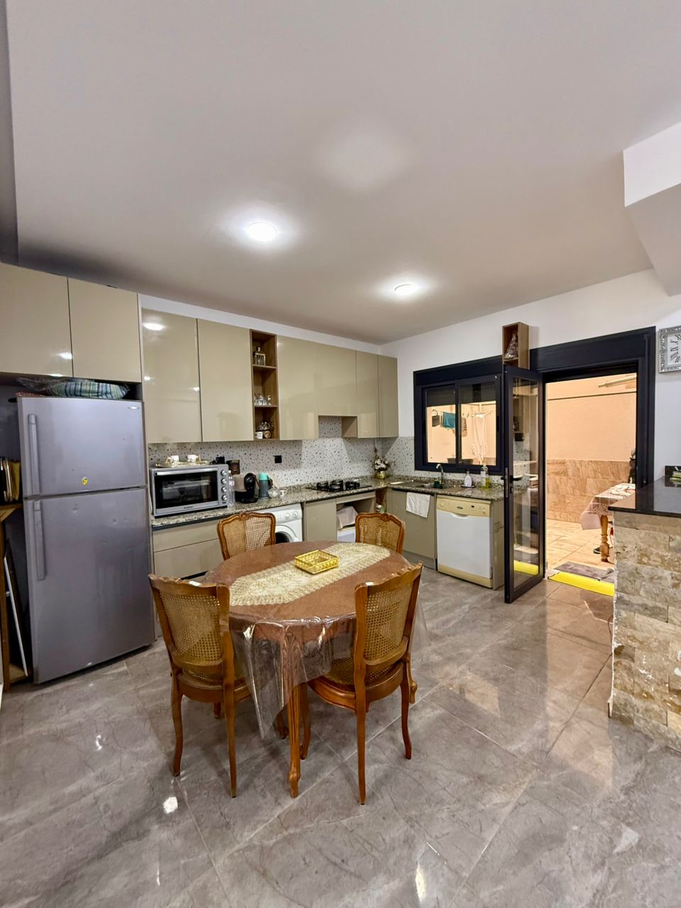 Appartement F3 de 78 m² à vendre à Belgaïd – Résidence au 1er étage | 15 000 000 DZD