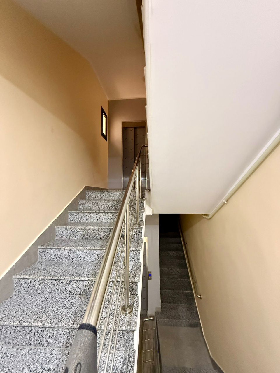 Appartement F3 de 78 m² à vendre à Belgaïd – Résidence au 1er étage | 15 000 000 DZD