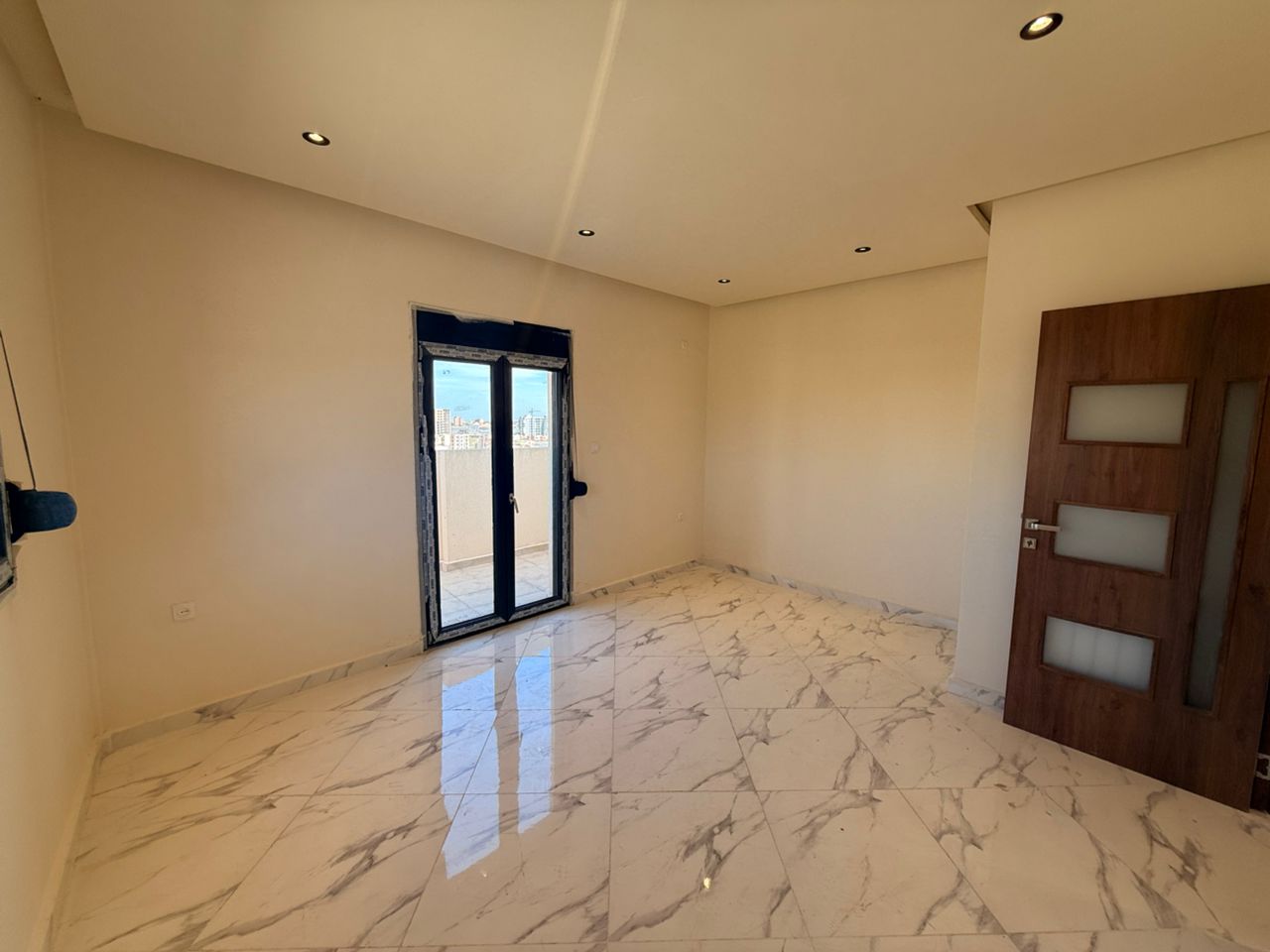 Appartement F2 de 78 m² à Millenium – 7ème étage avec deux grands balcons | Prix négociable